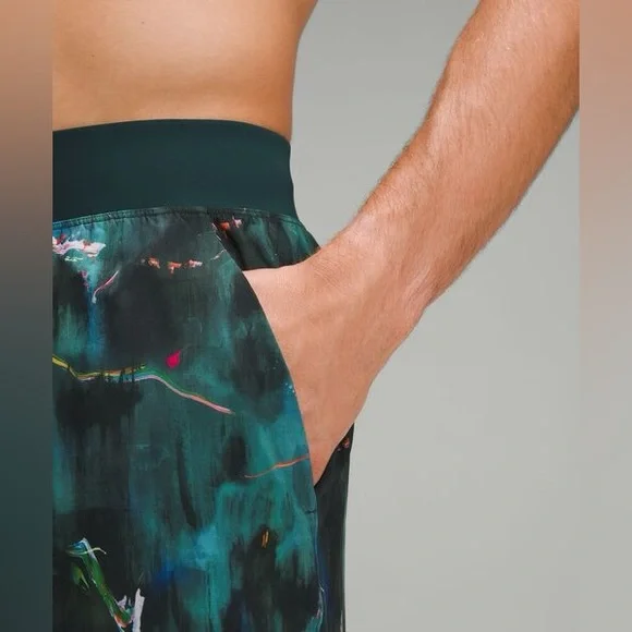 Lululemon T.H.E. 7” Short *Linerless Paint Spark Multi, Small, New - Picture 2 of 13